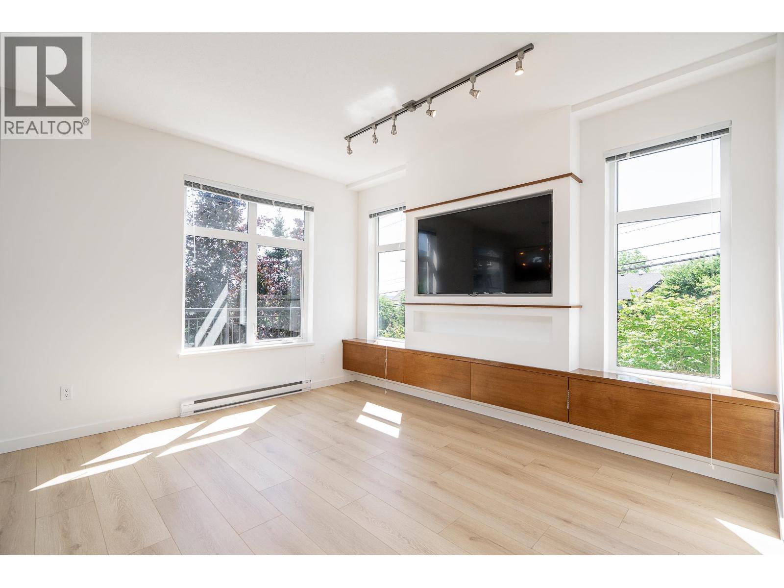 10 3400 Devonshire Avenue Property Photo 13