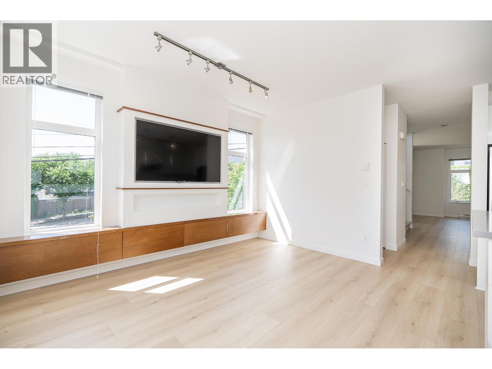 10 3400 Devonshire Avenue Property Photo 14