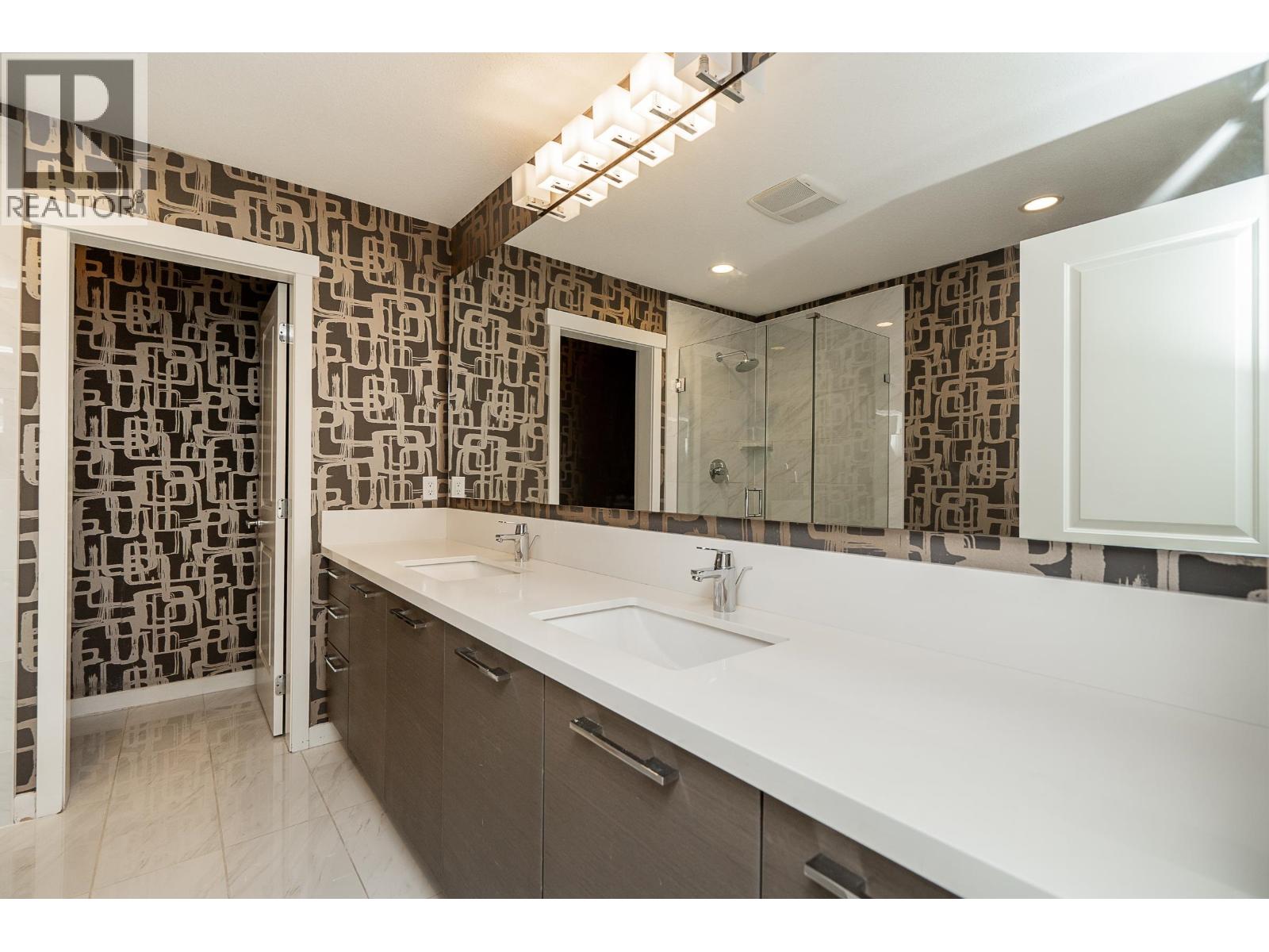 10 3400 Devonshire Avenue Property Photo 17