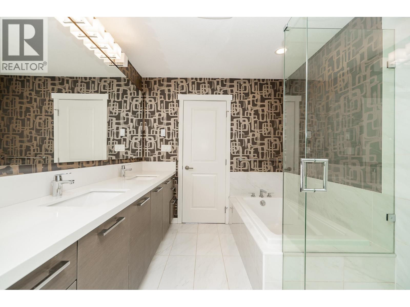 10 3400 Devonshire Avenue Property Photo 18