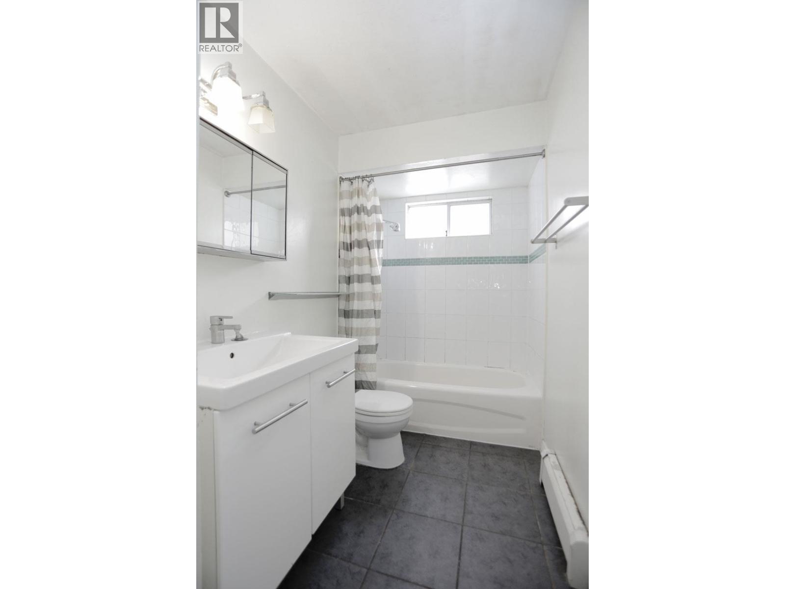 448 E 59th Avenue Property Photo 23