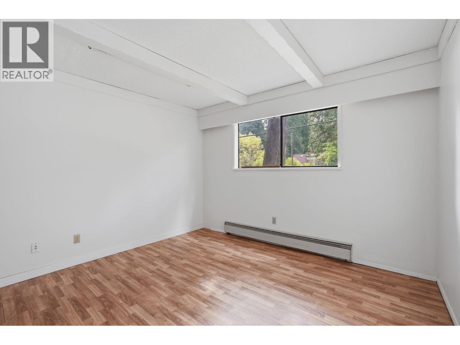 909 Seymour Boulevard Property Photo 23
