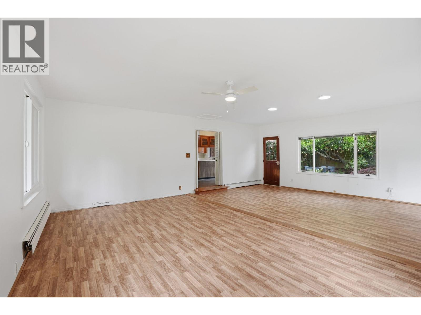 909 Seymour Boulevard Property Photo 35