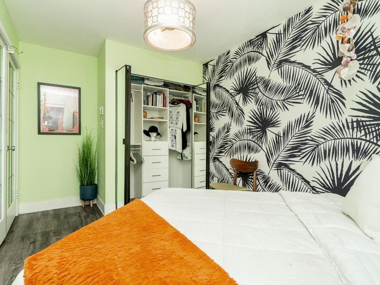104 15991 Thrift Avenue Property Photo 16