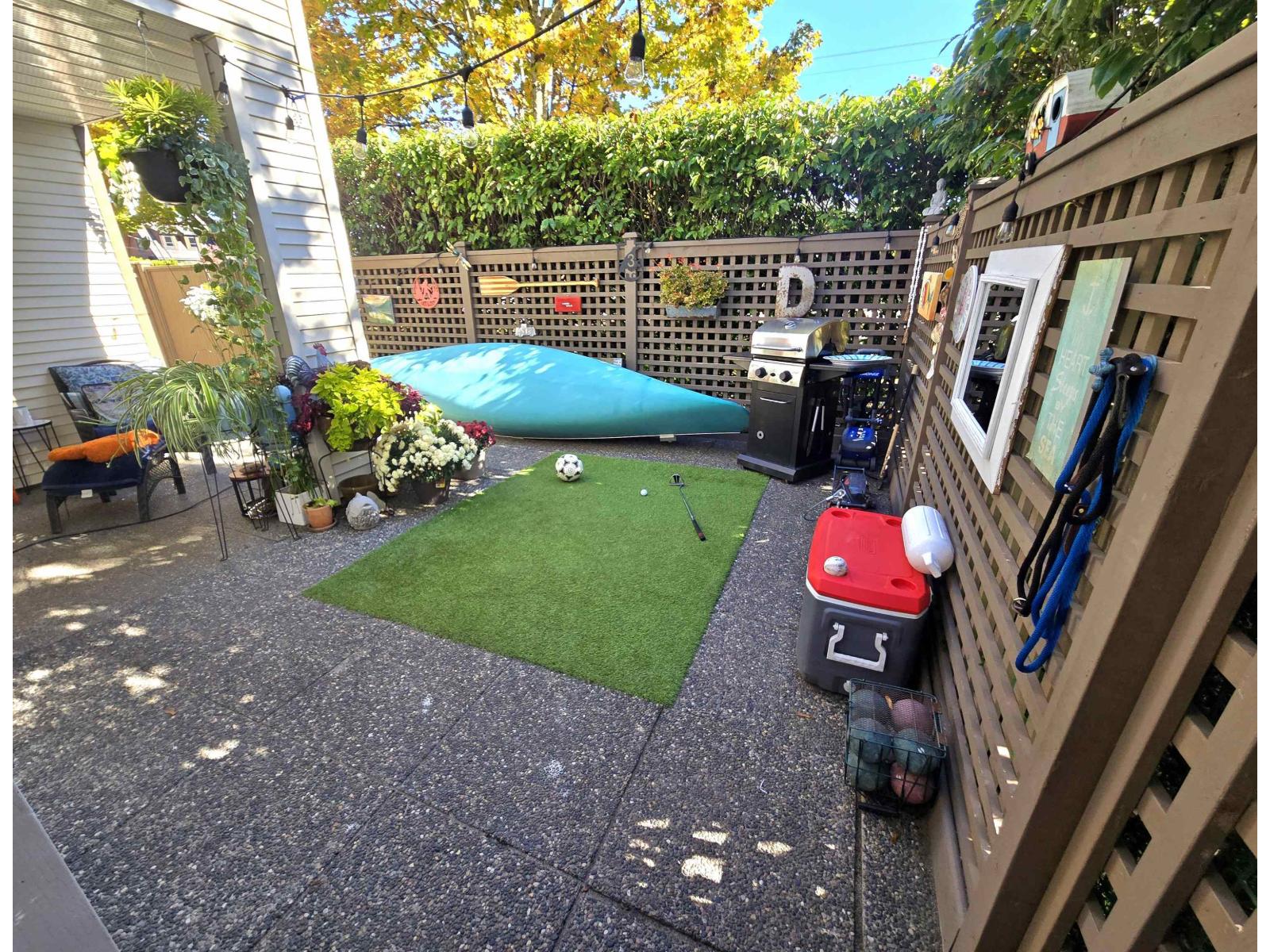 104 15991 Thrift Avenue Property Photo 29