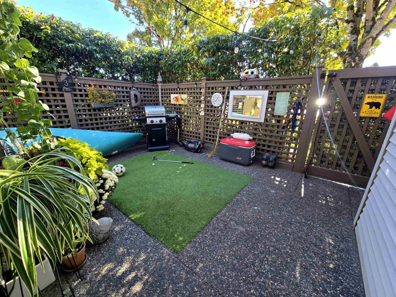 104 15991 Thrift Avenue Property Photo 31