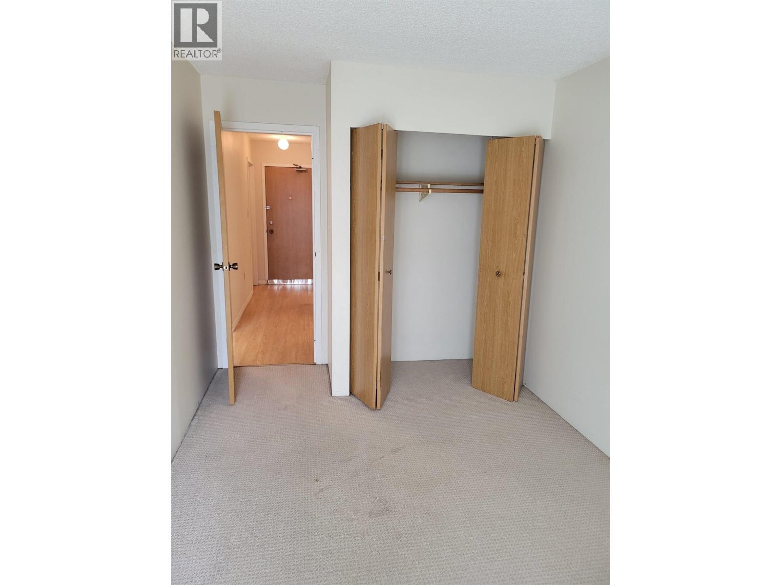 218 8500 Lansdowne Road Property Photo 4