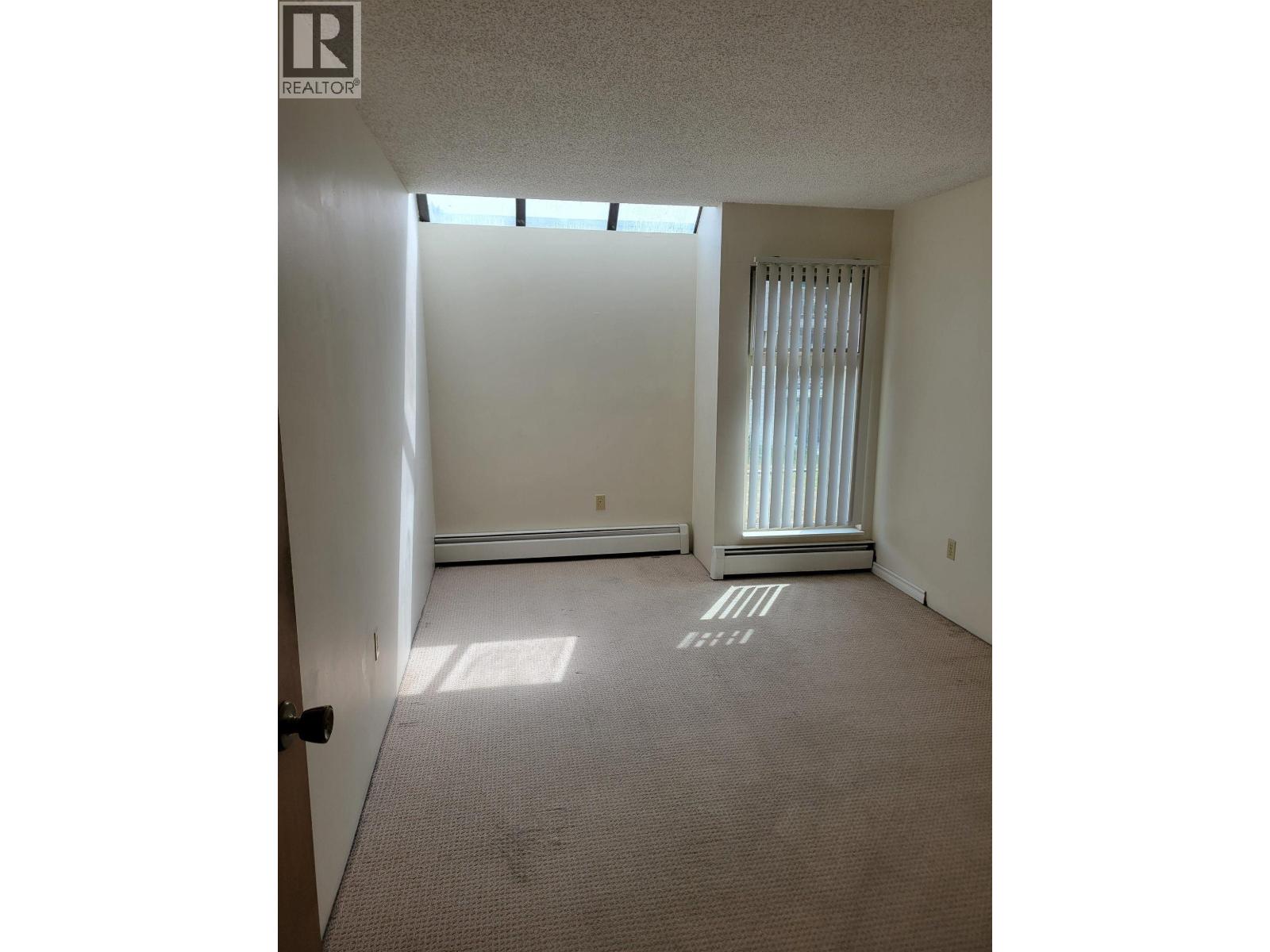 218 8500 Lansdowne Road Property Photo 5