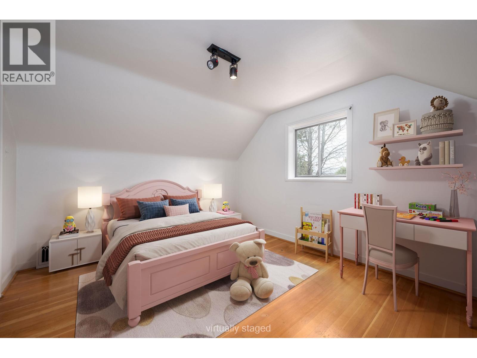 2305 Turner Street Property Photo 6