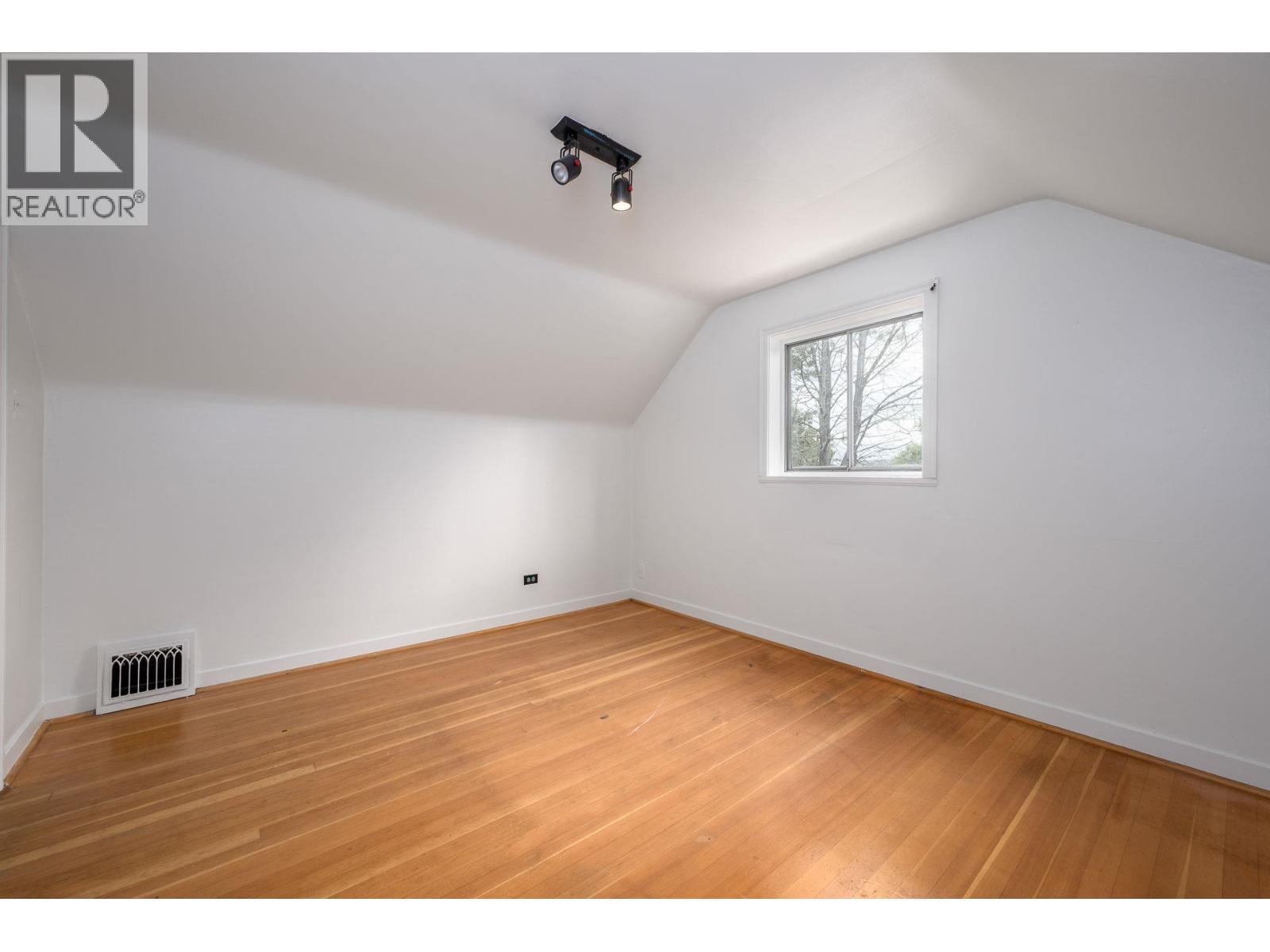 2305 Turner Street Property Photo 23