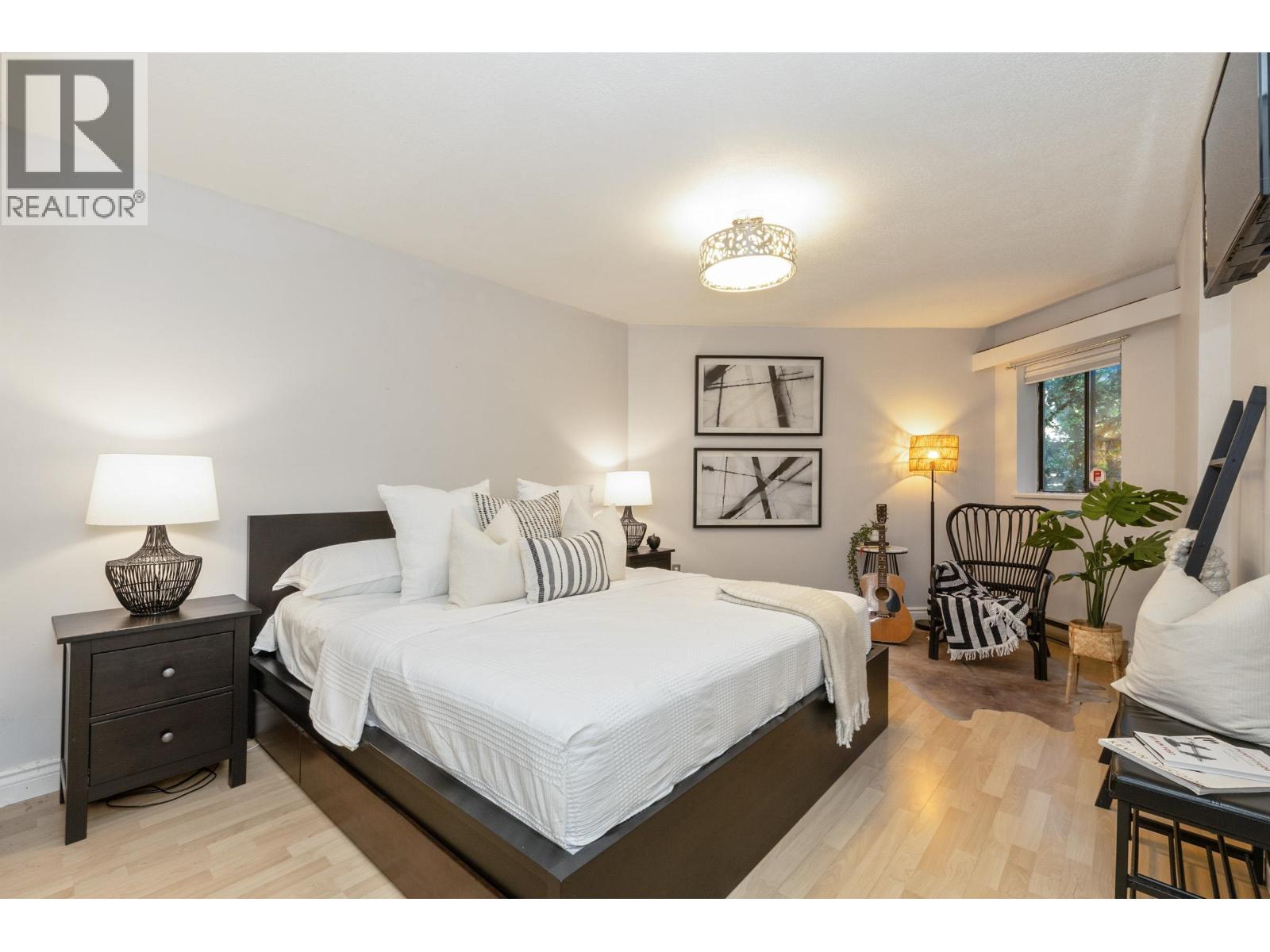 112 6105 Kingsway Property Photo 3