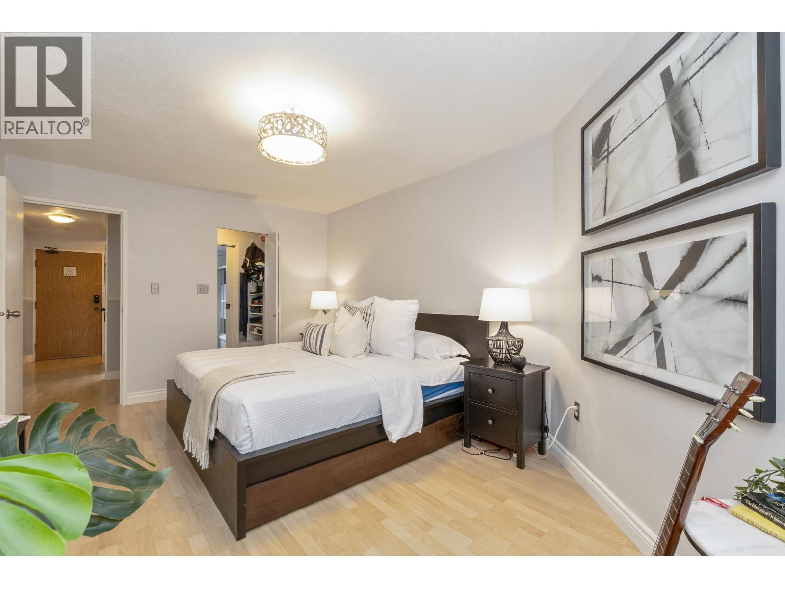 112 6105 Kingsway Property Photo 12