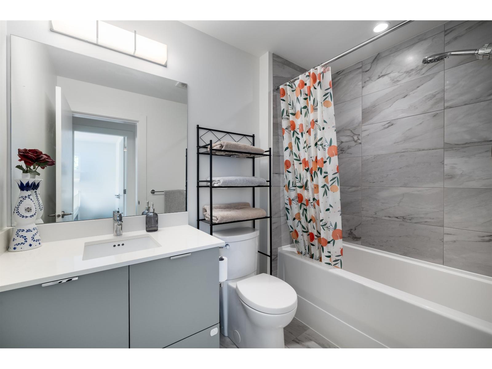 28 16561 17a Avenue Property Photo 15
