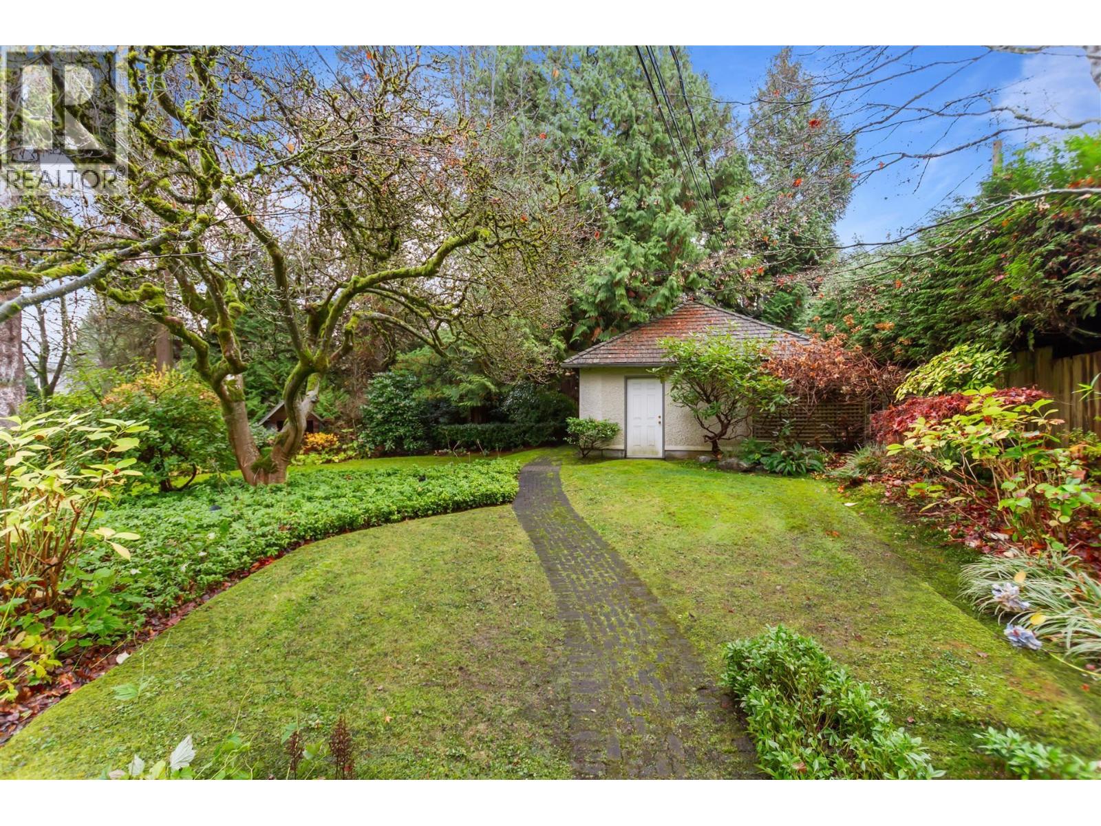 5376 Marguerite Street Property Photo 19