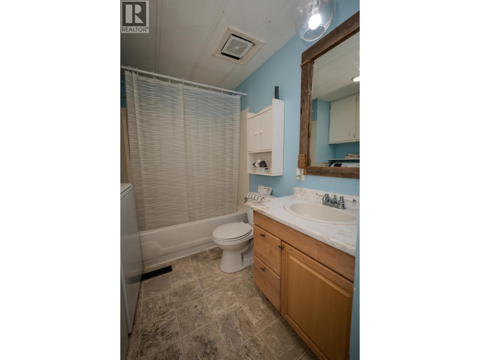 173 Westcoast Road Property Photo 13