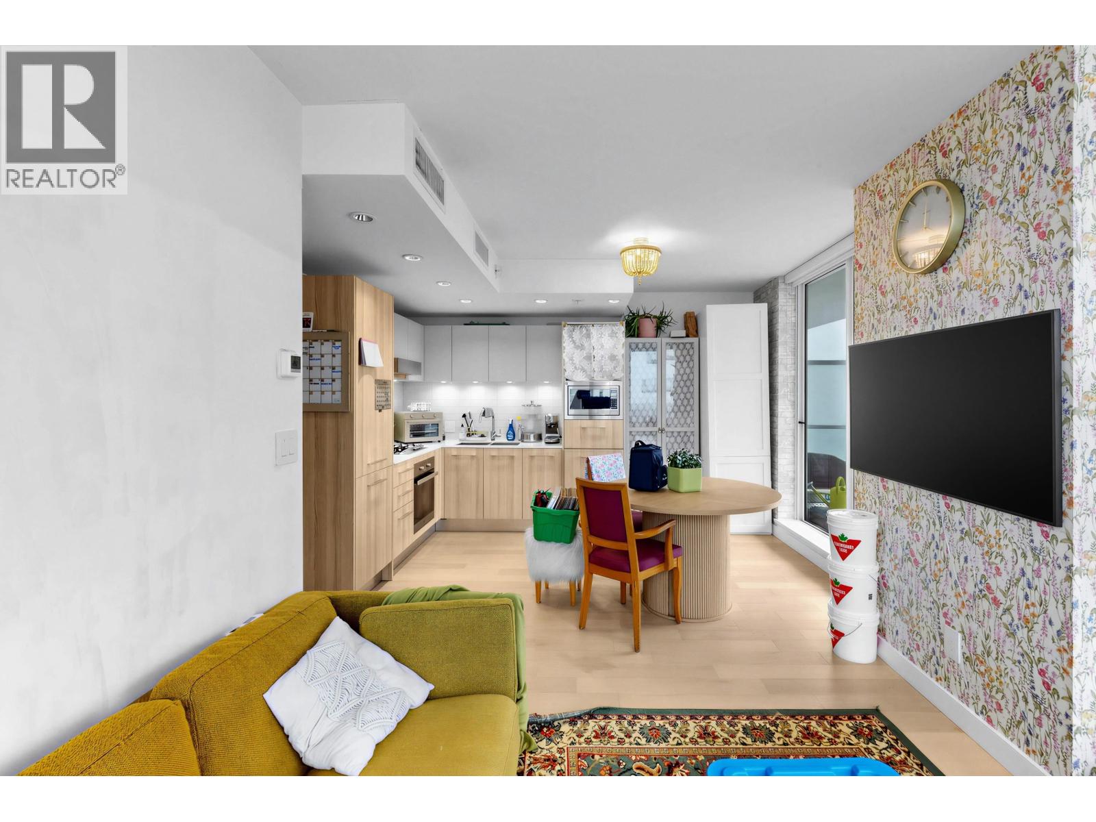 1510 2220 Kingsway Property Photo 9