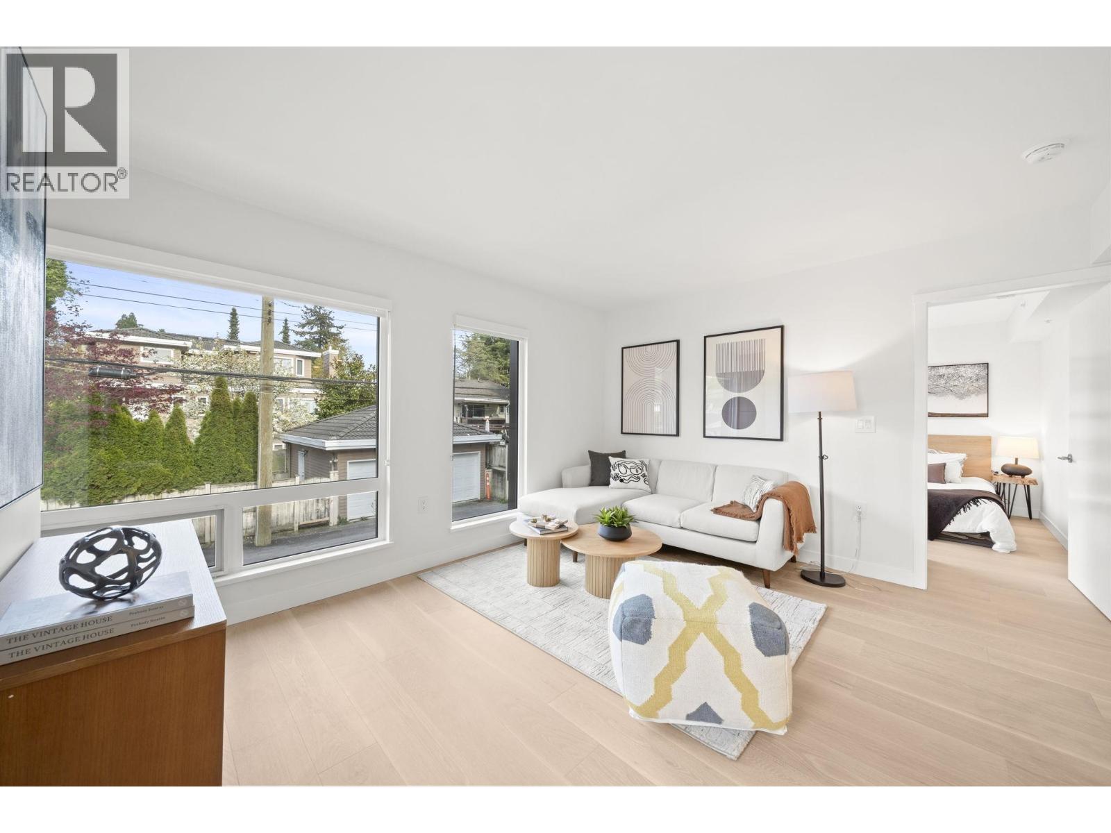 106 5212 Cambie Street Photo de la propriété 1