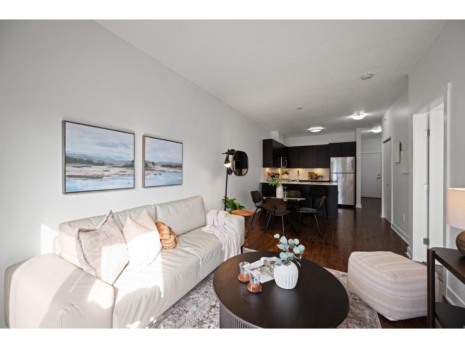 416 20460 Douglas Crescent Property Photo 2