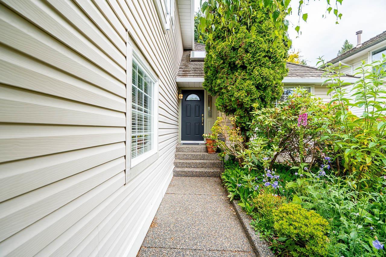 954 160b Street Property Photo 4