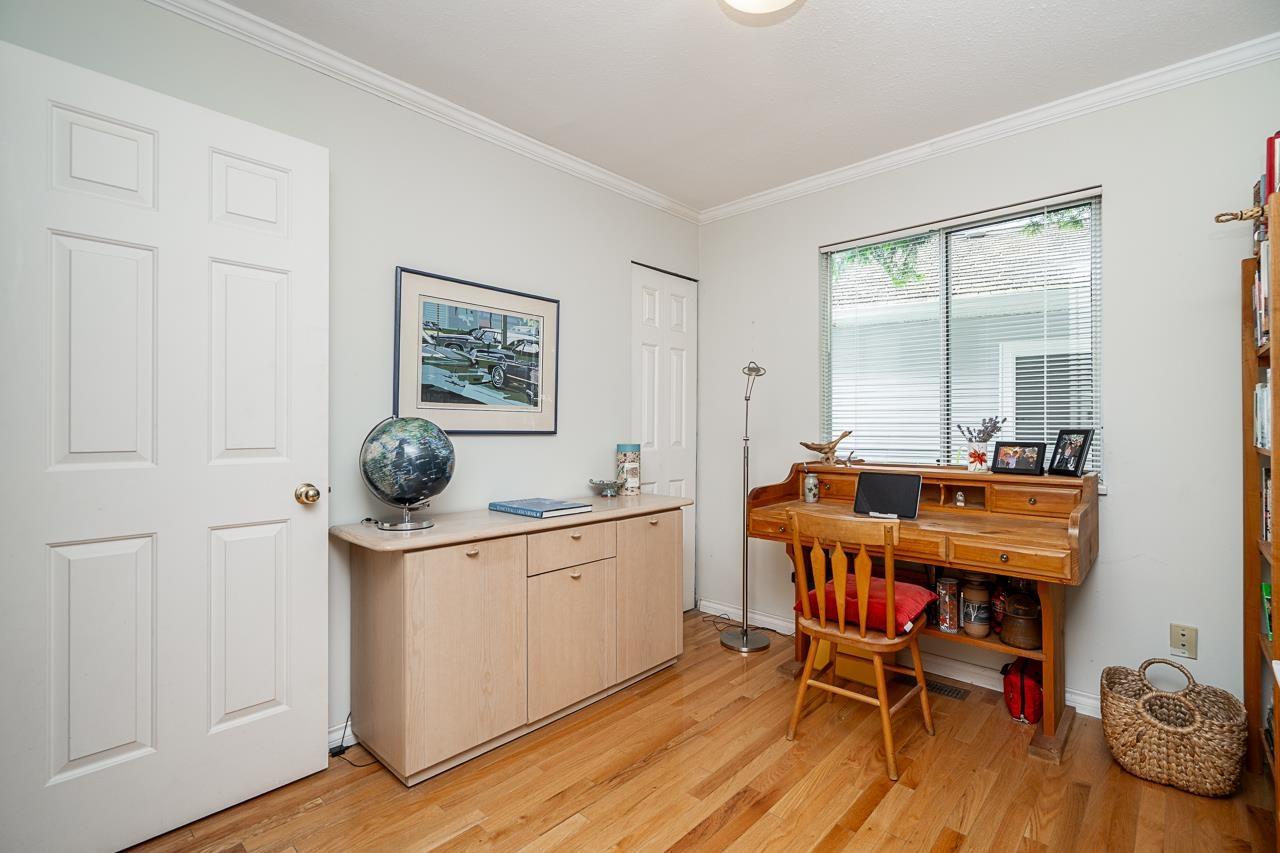 954 160b Street Property Photo 22