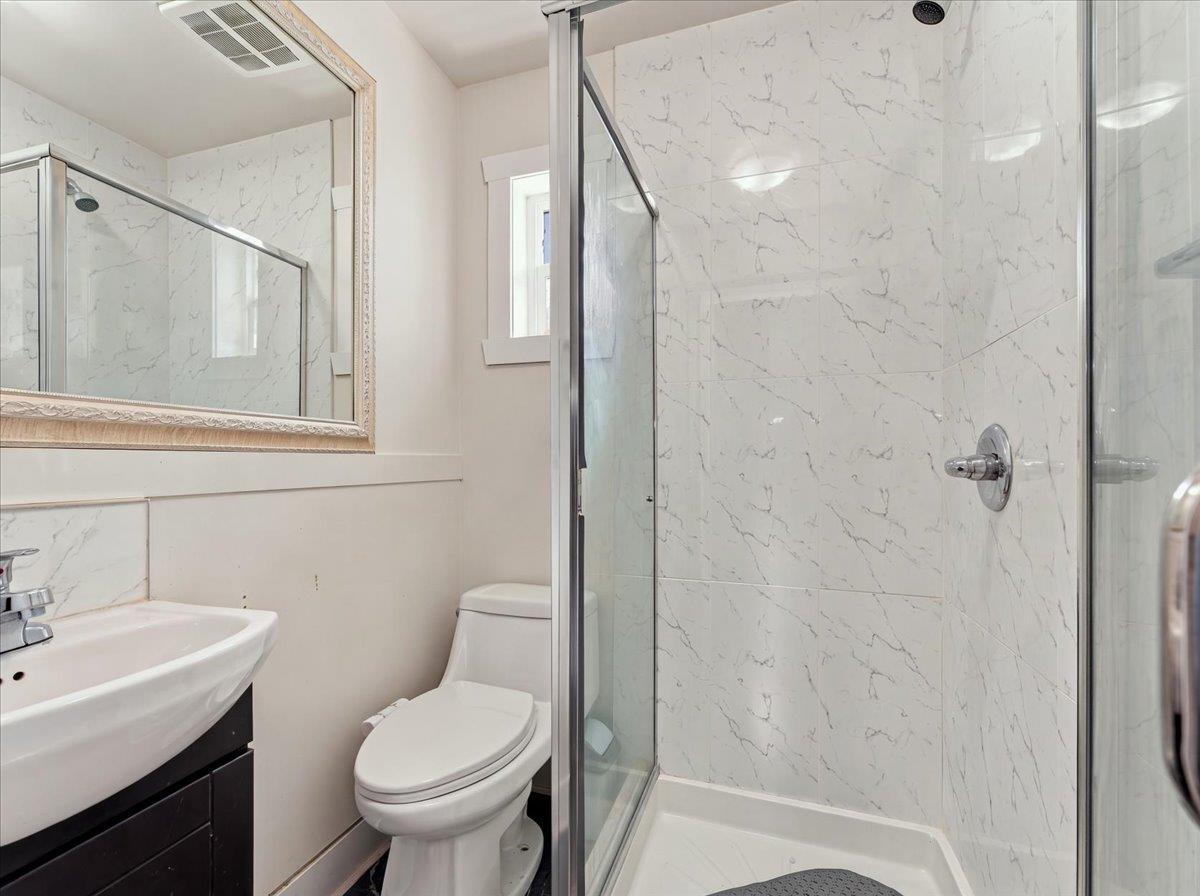 5920 131 Street Property Photo 15