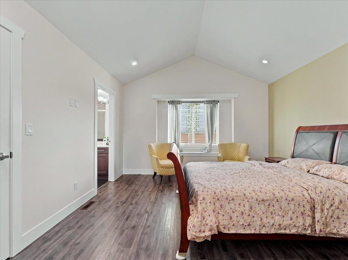 5920 131 Street Property Photo 17