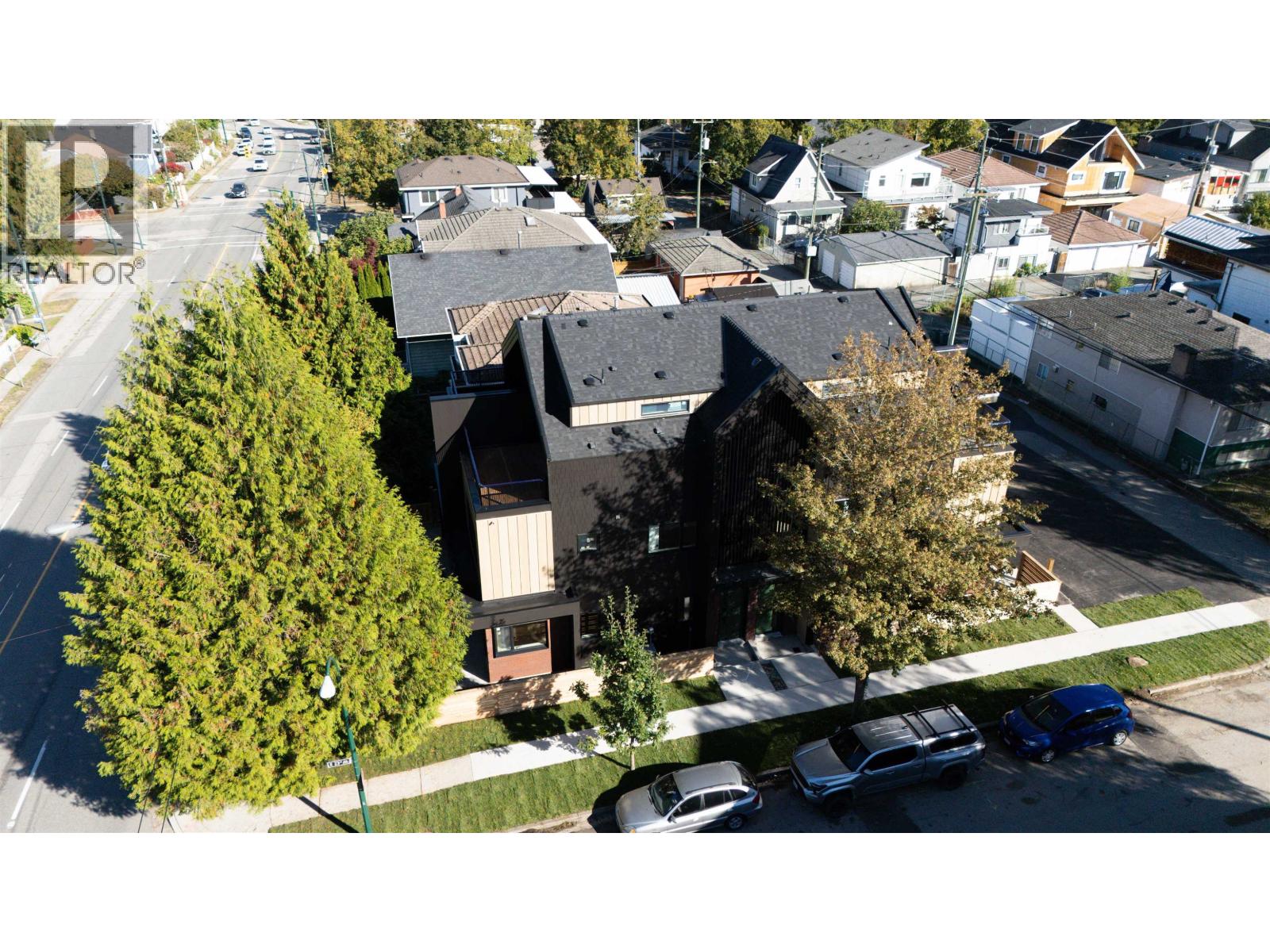 3 2017 E 23rd Avenue Property Photo 35