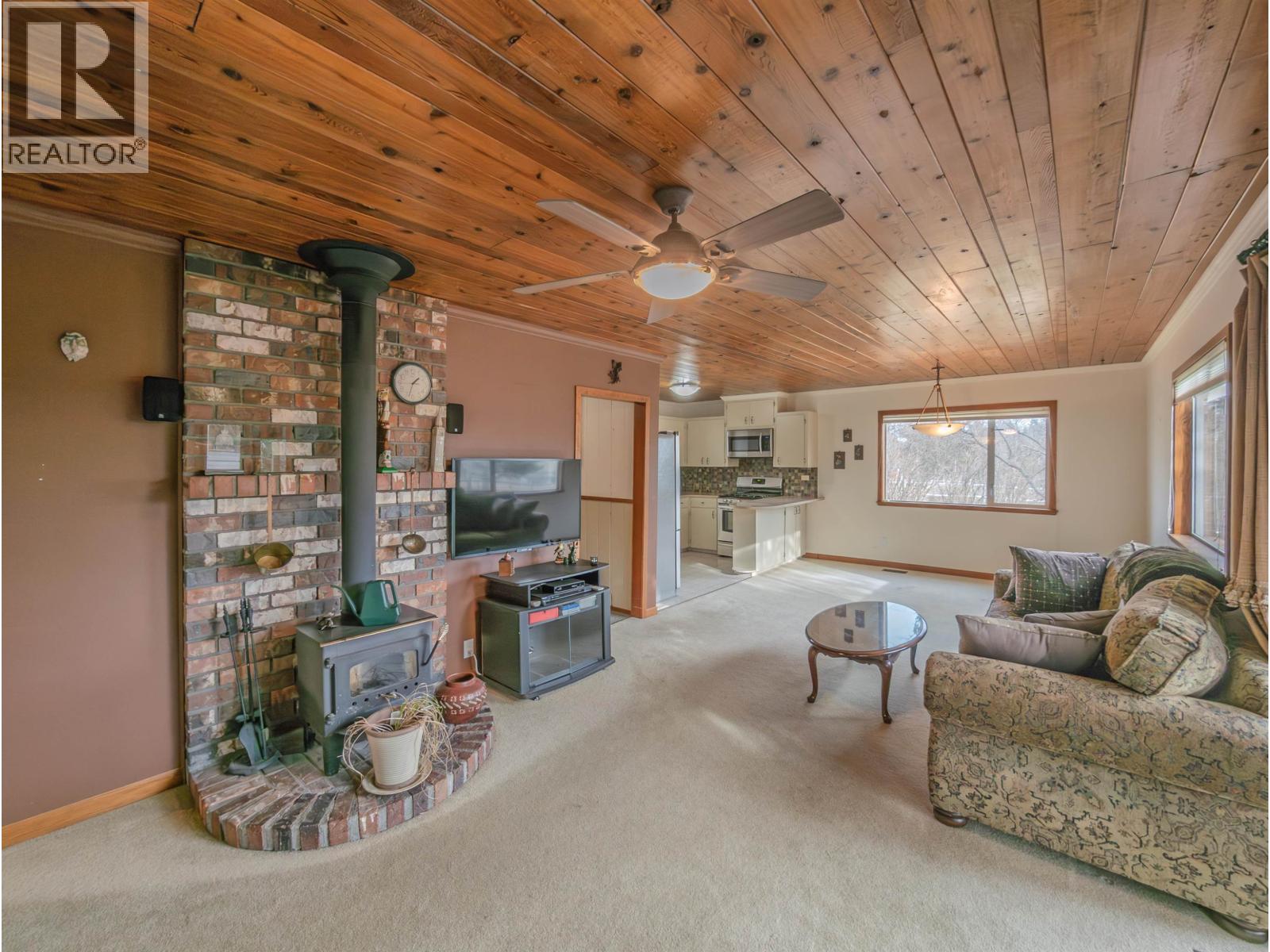 4734 Kitwanga Drive Property Photo 6