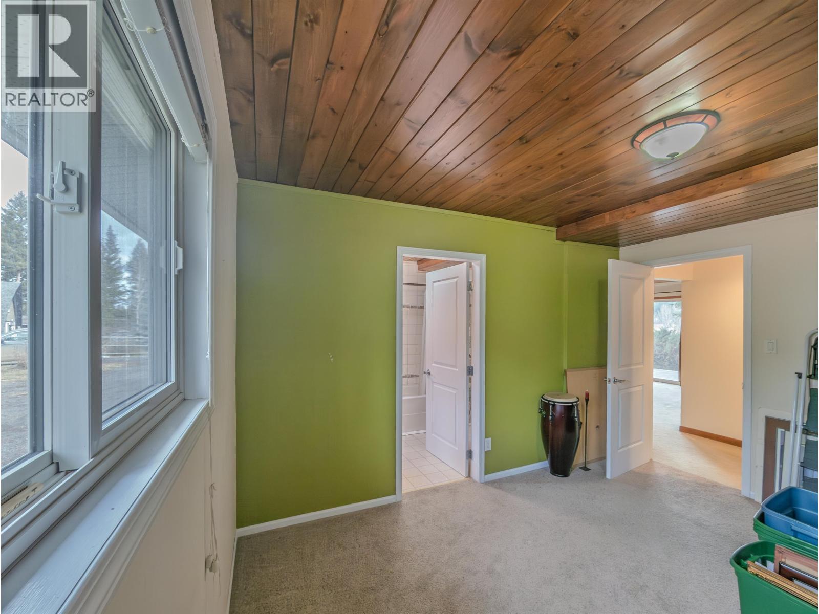 4734 Kitwanga Drive Property Photo 12