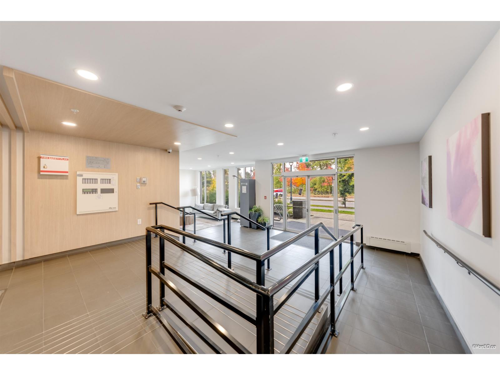624 13963 105a Street Property Photo 5