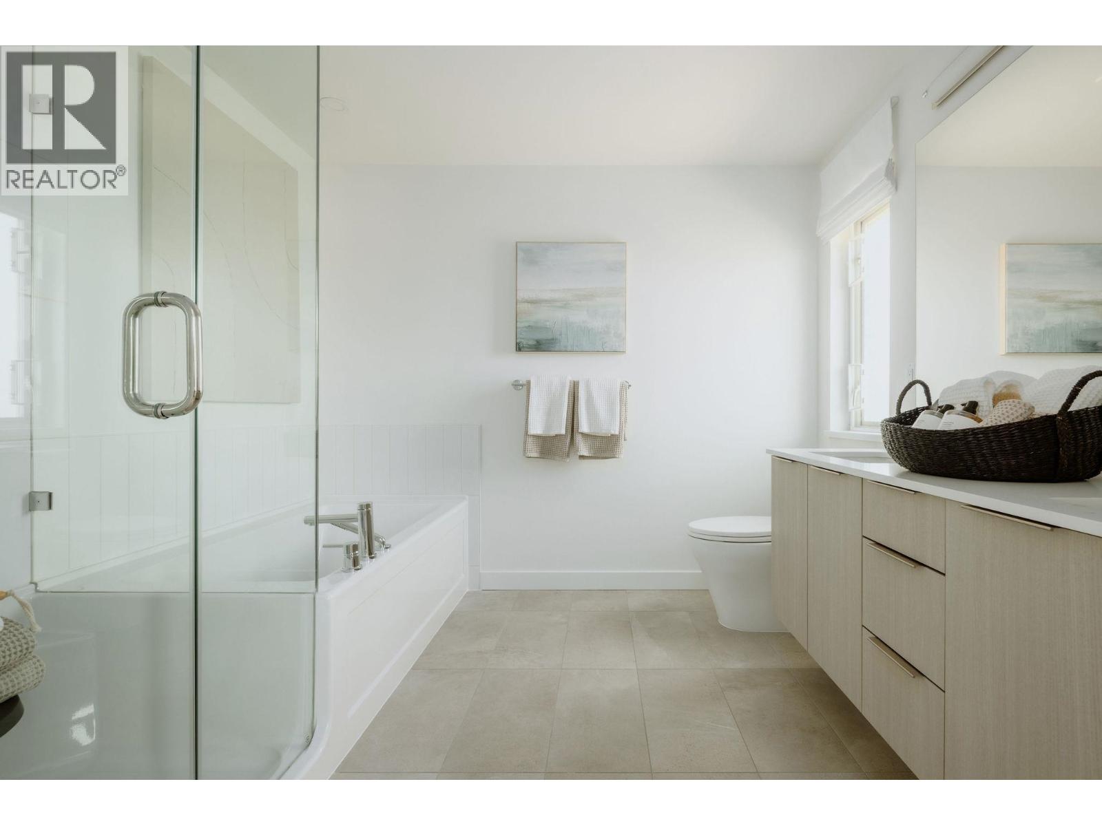 2464 Alder Way Property Photo 10