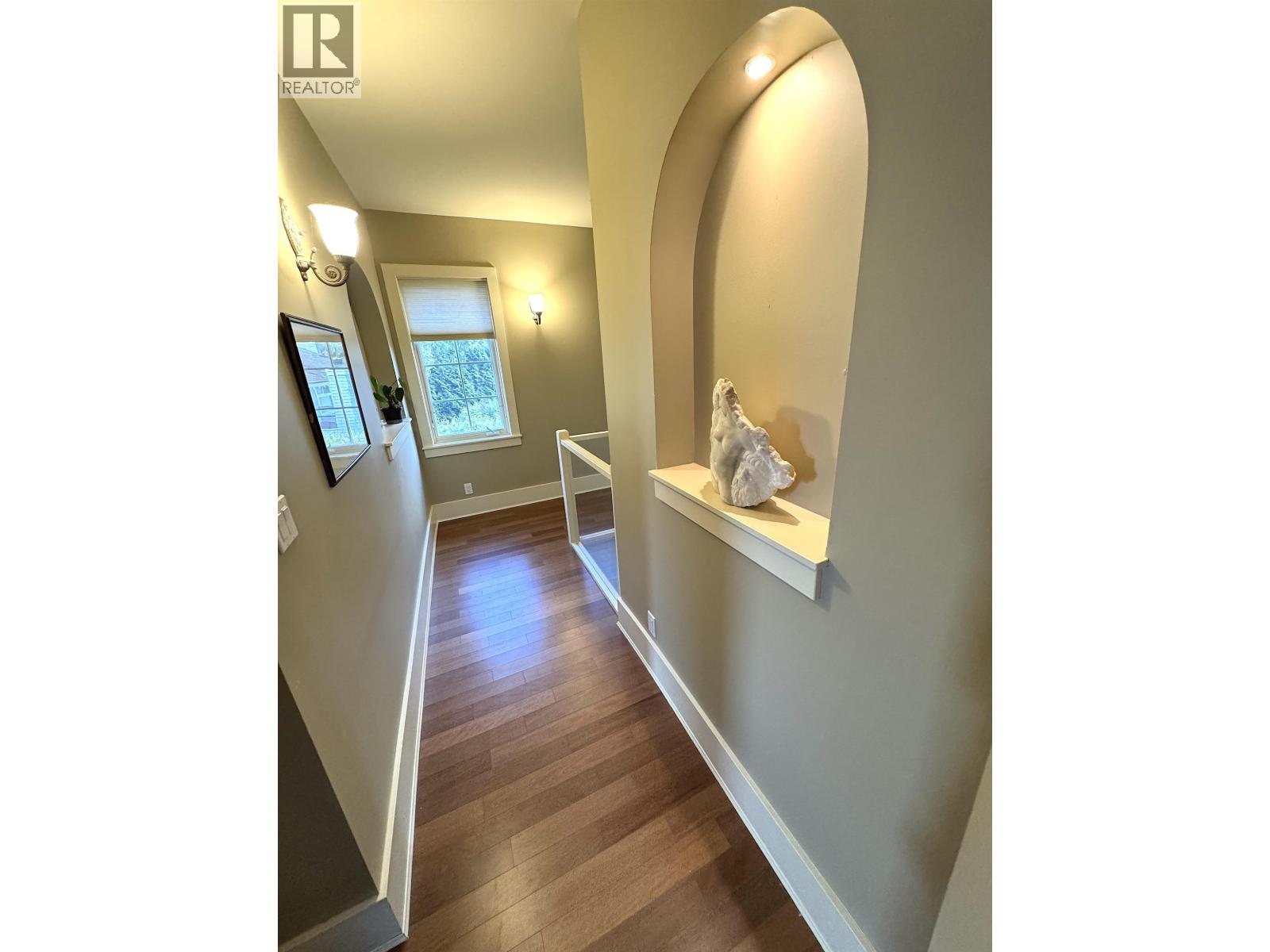 6560 N Gale Avenue Property Photo 13