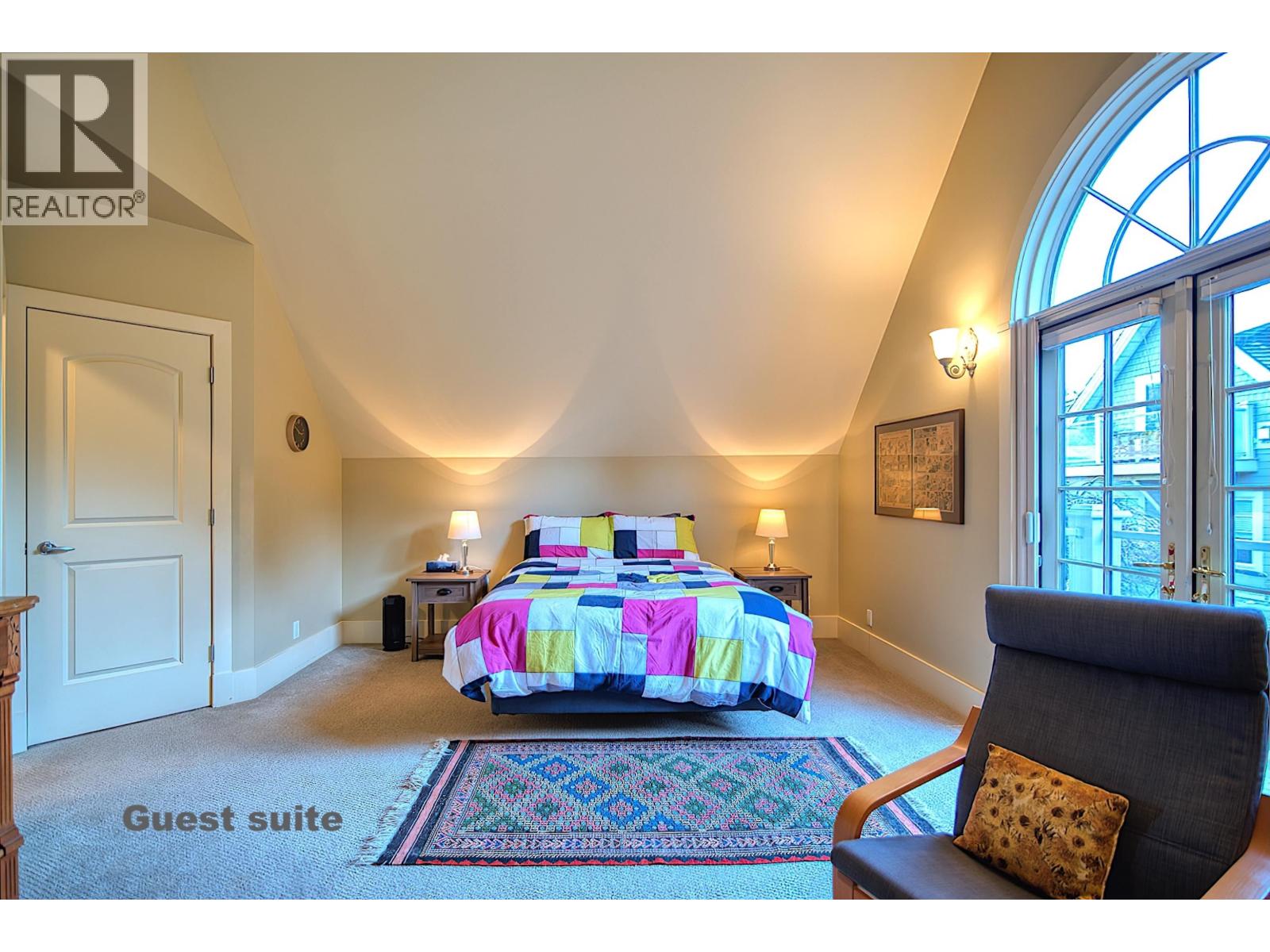 6560 N Gale Avenue Property Photo 19
