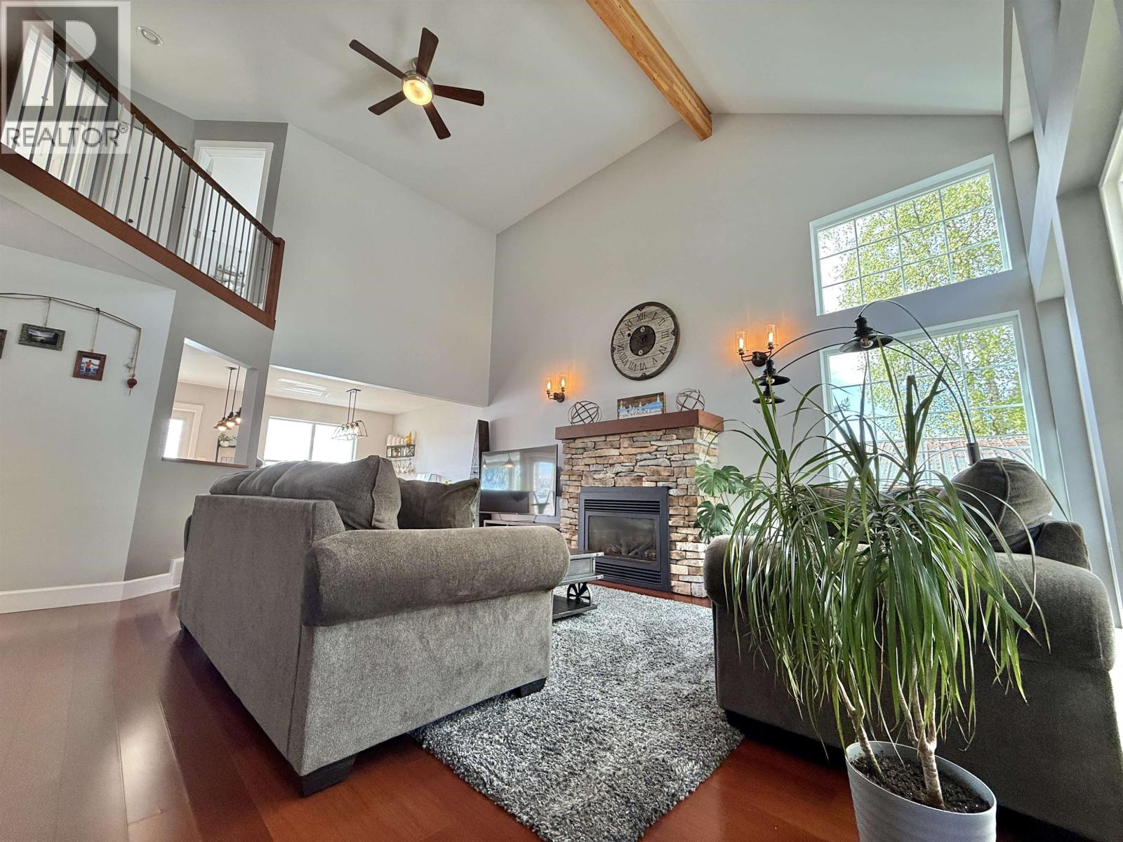 1912 Crystal Street Property Photo 6