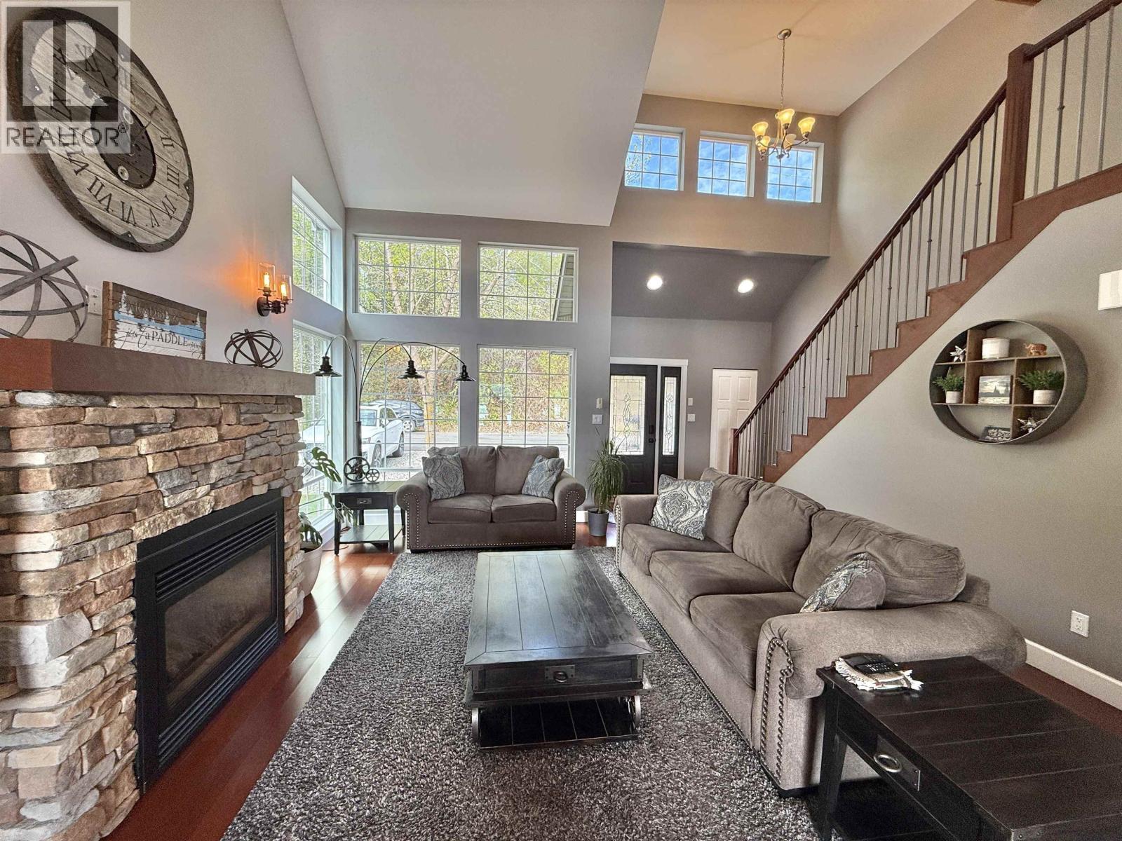 1912 Crystal Street Property Photo 10