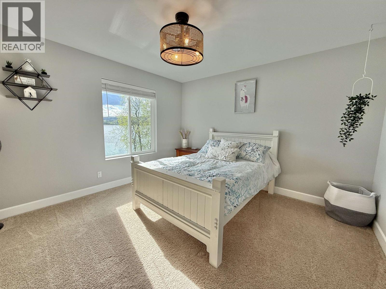 1912 Crystal Street Property Photo 28