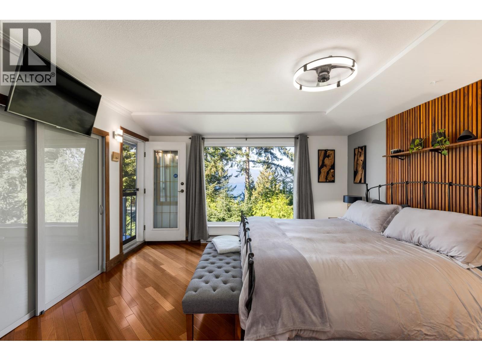 350 Bayview Place Property Photo 15