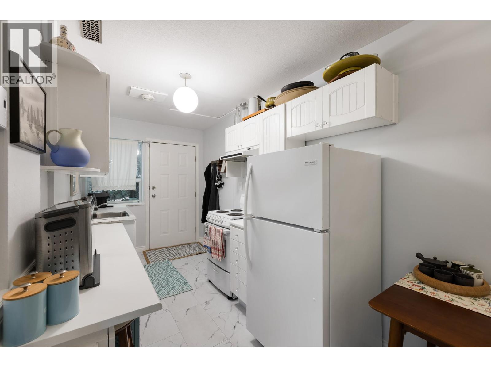 350 Bayview Place Property Photo 27