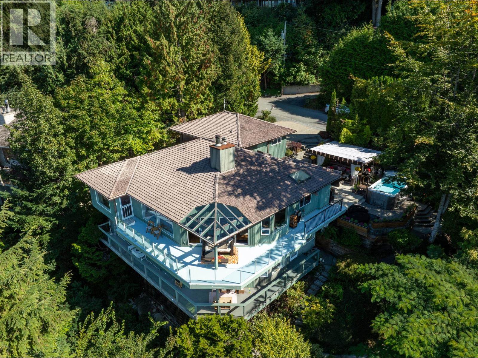 350 Bayview Place Property Photo 33