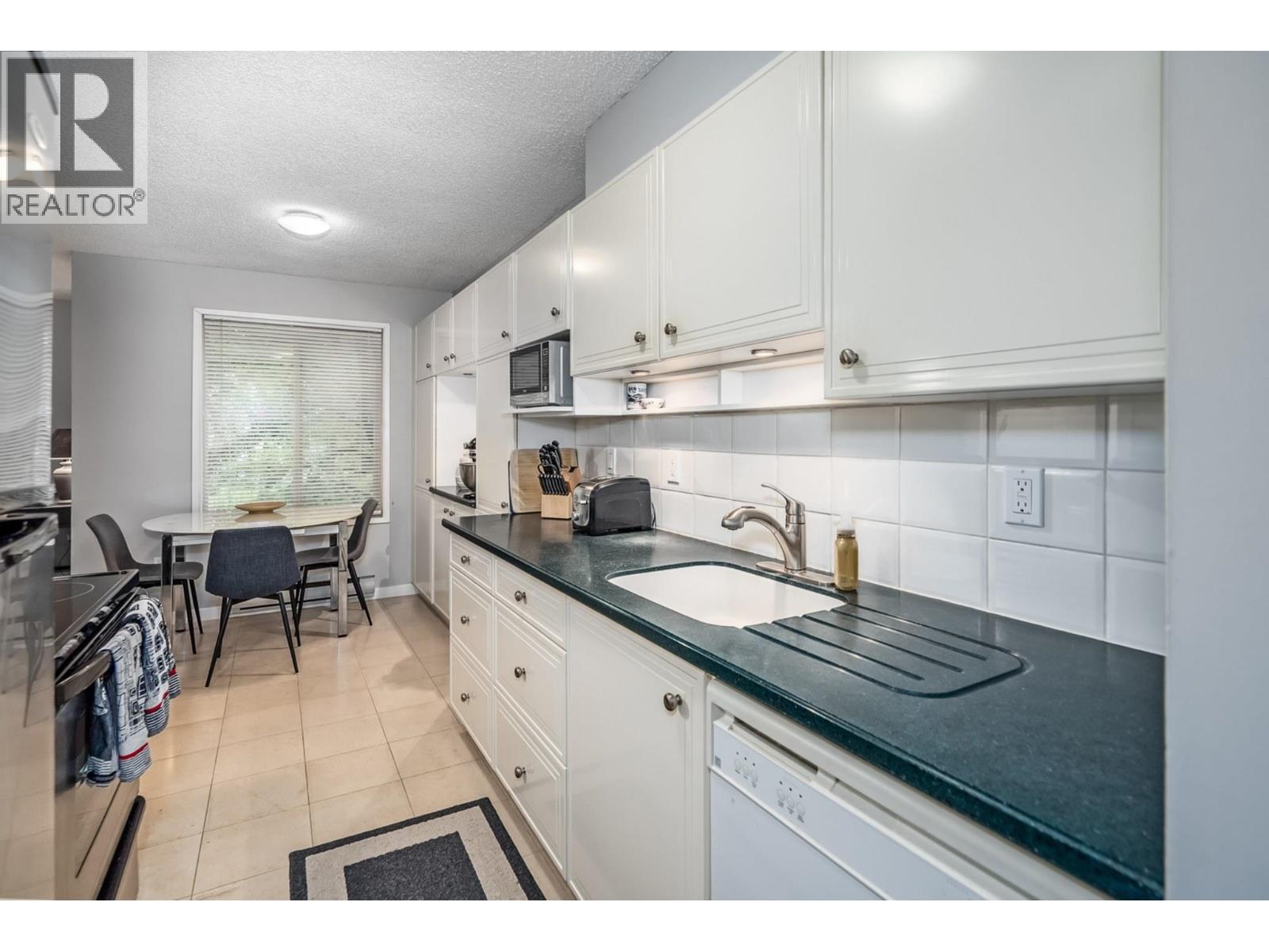111 6655 Lynas Lane Property Photo 13