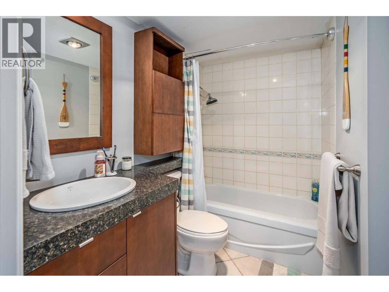 111 6655 Lynas Lane Property Photo 21