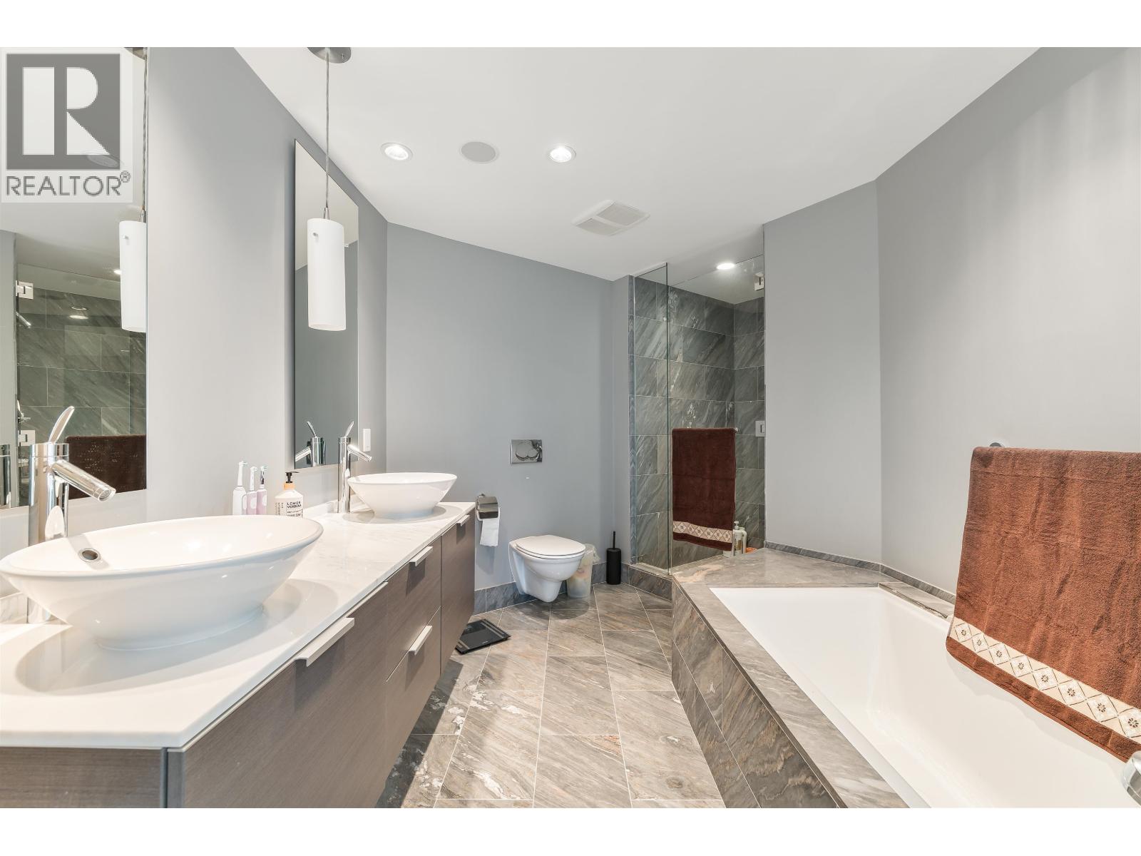 1809 1111 Alberni Street Property Photo 11