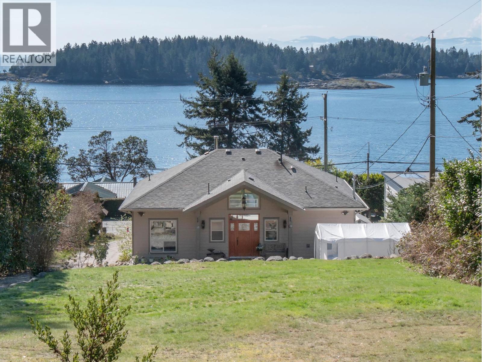 6682 SUNSHINE COAST HIGHWAY