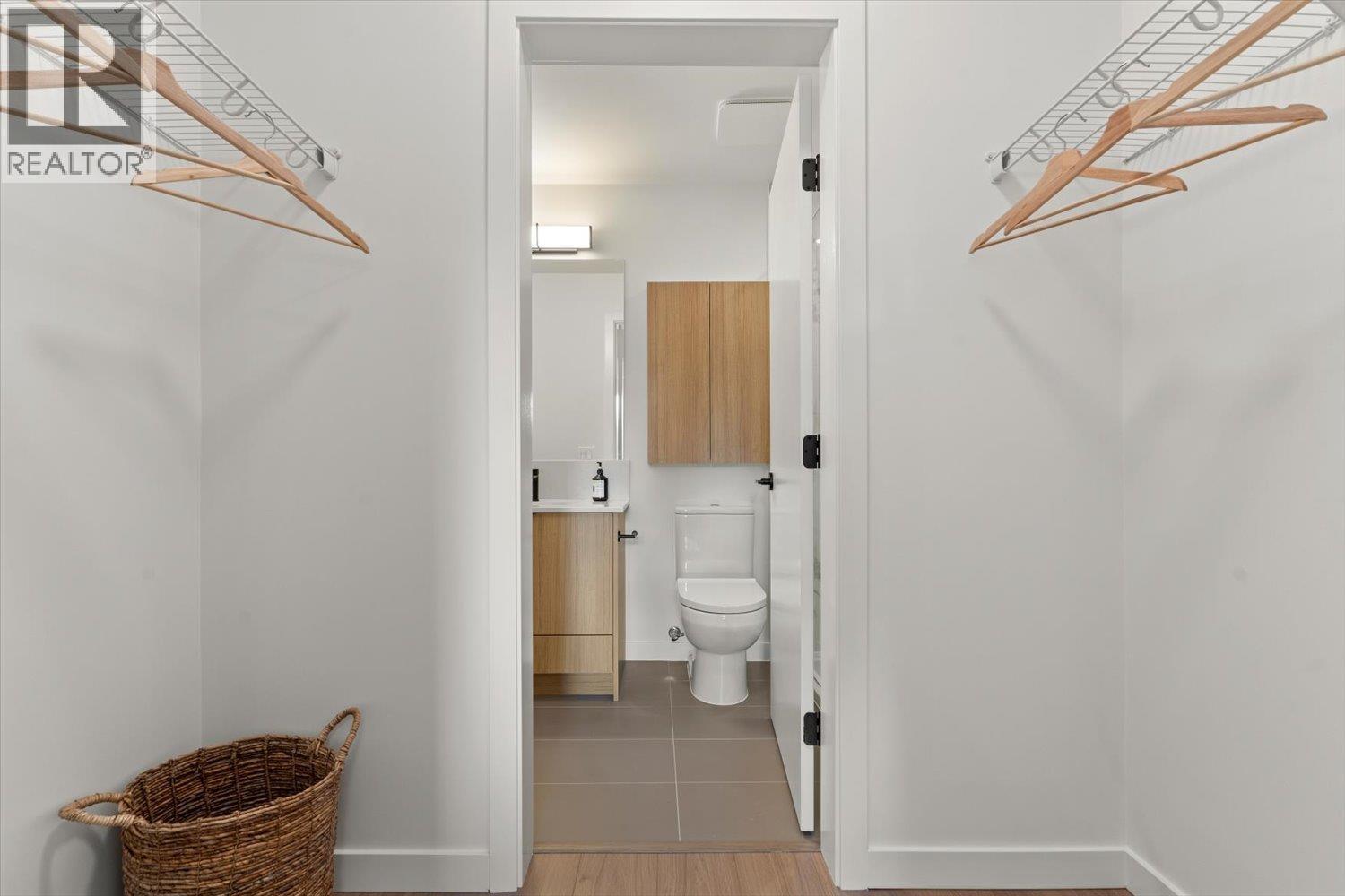 207 2277 Hawthorne Avenue Property Photo 7