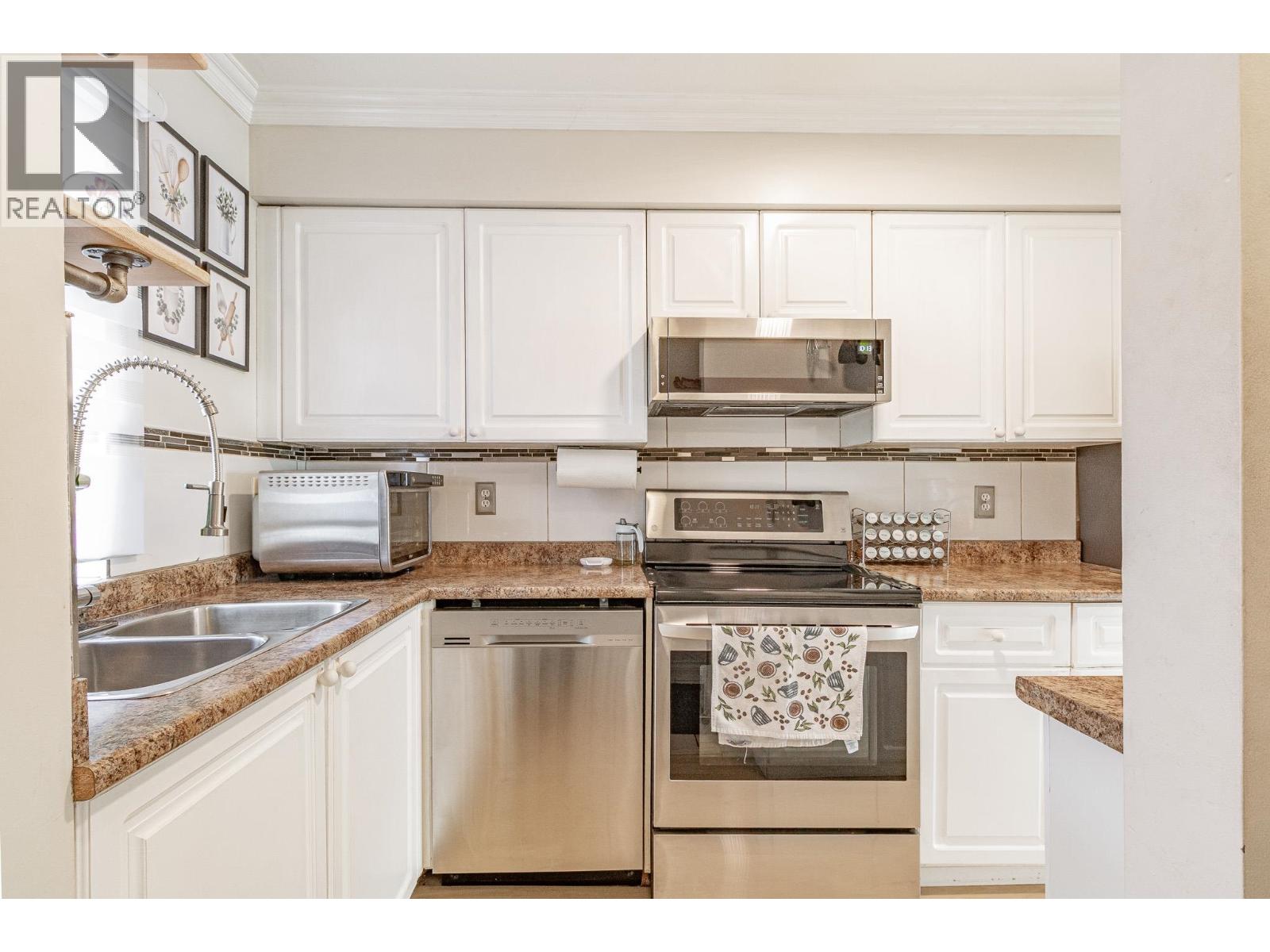 107 1570 Prairie Avenue Property Photo 6
