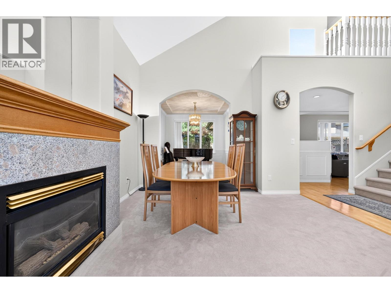 6215 Dunsmuir Crescent Property Photo 7