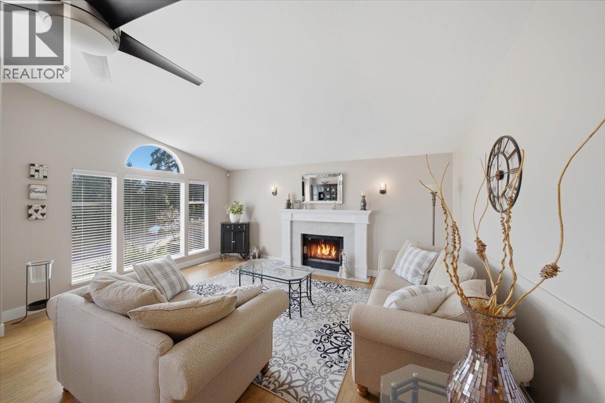 2893 Delahaye Drive Property Photo 2