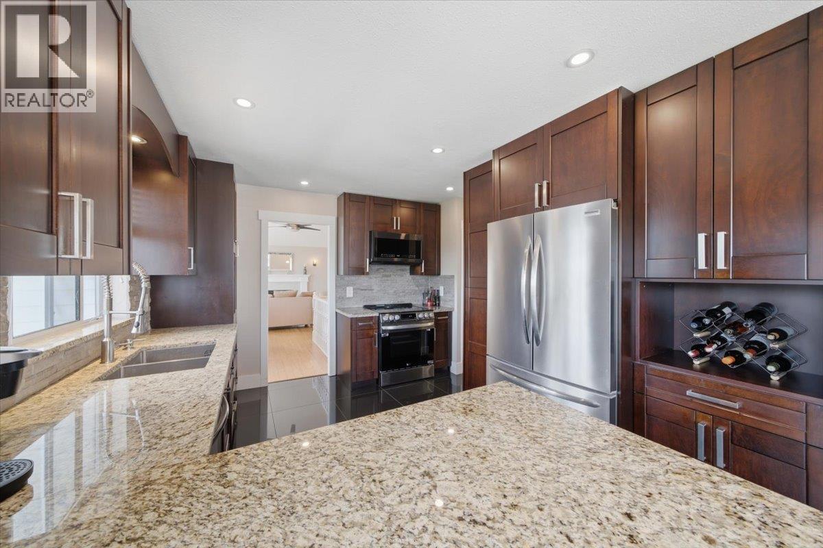 2893 Delahaye Drive Property Photo 10