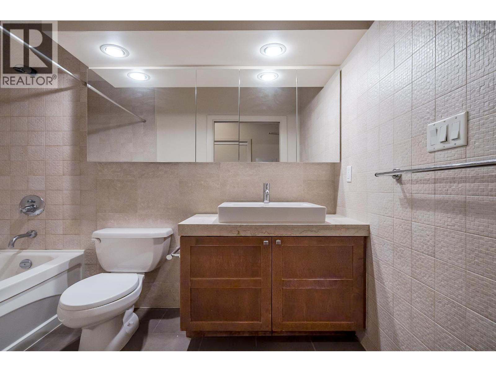 1113 1333 W Georgia Street Property Photo 19
