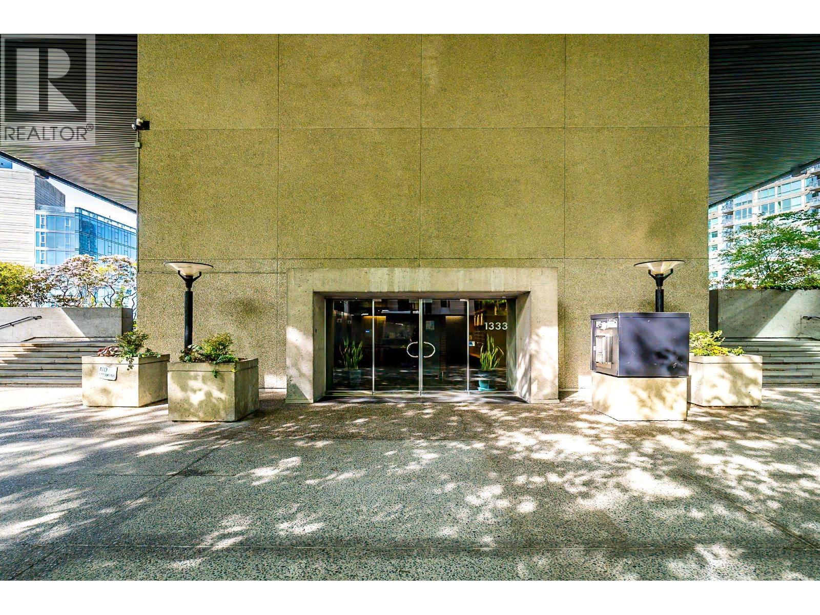 1113 1333 W Georgia Street Property Photo 25